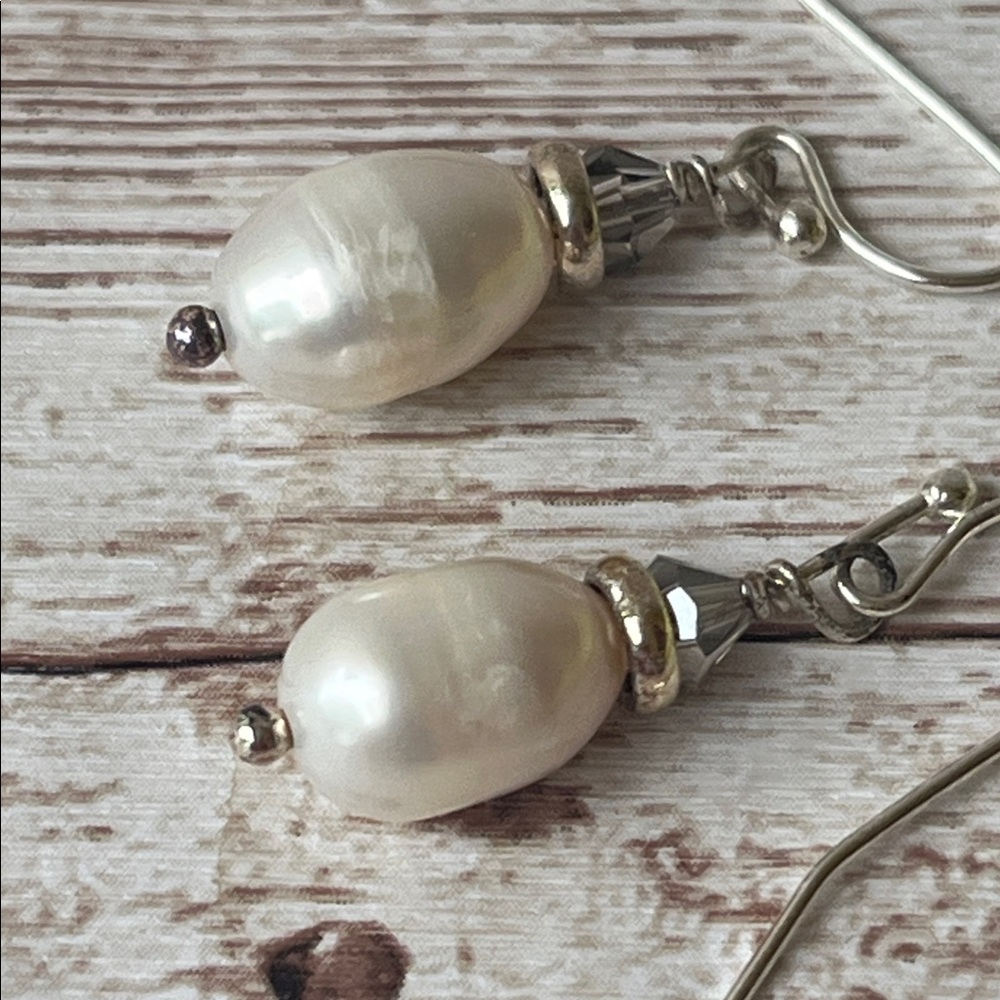 Elegant Cultured Pearl Drop Earrings